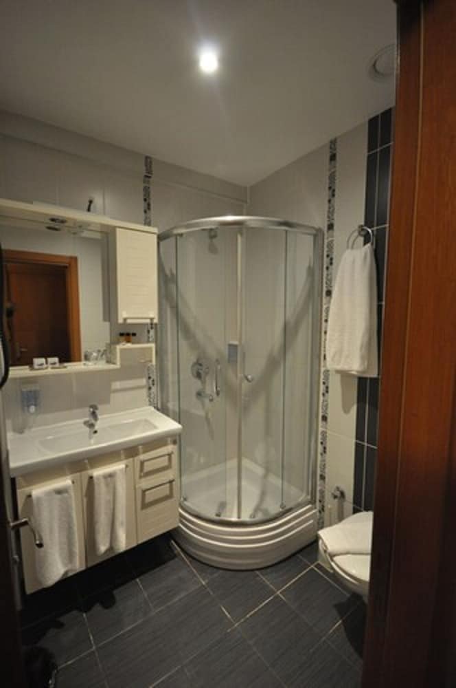 Retropera Hotel 57/60