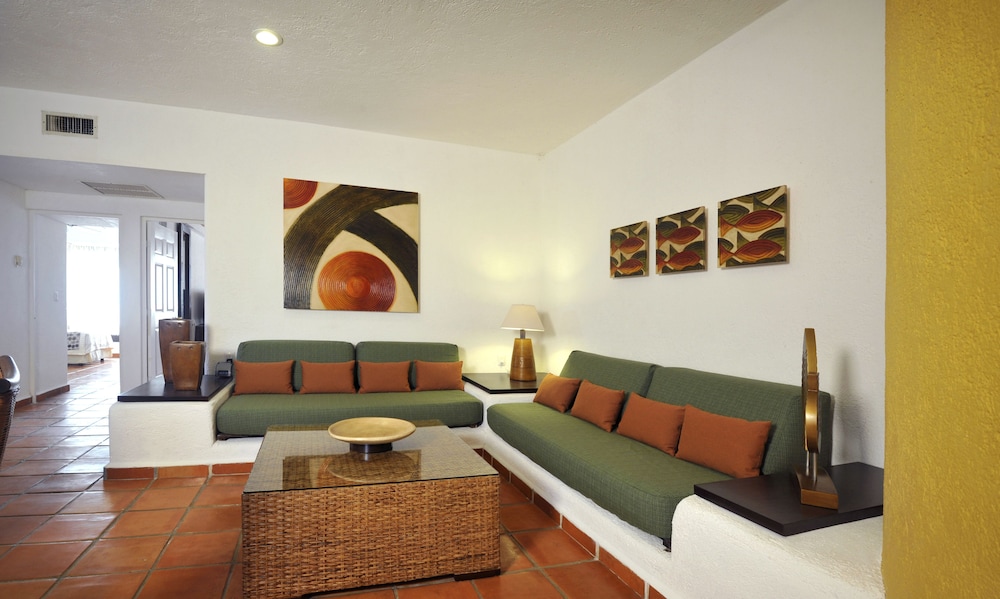 Las Palmas Condominios 17/36