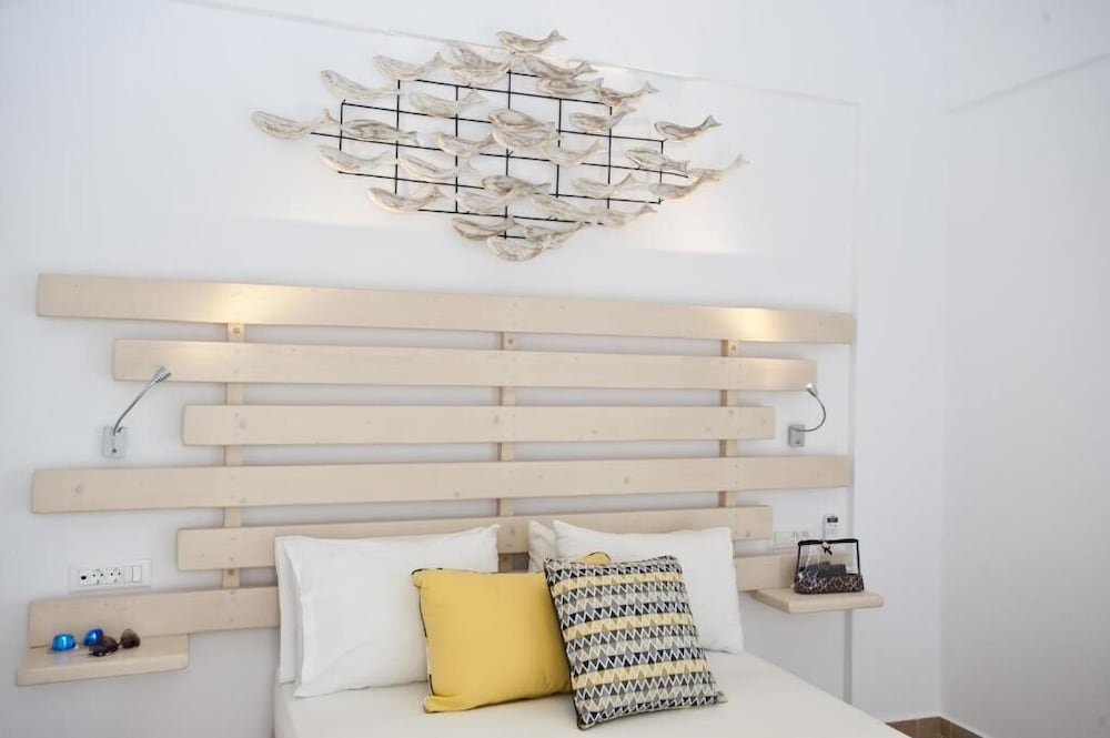 Yanna Luxury Suites 2/47
