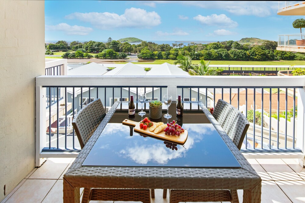 THE OBSERVATORY HOLIDAY APARTMENTS 4/40