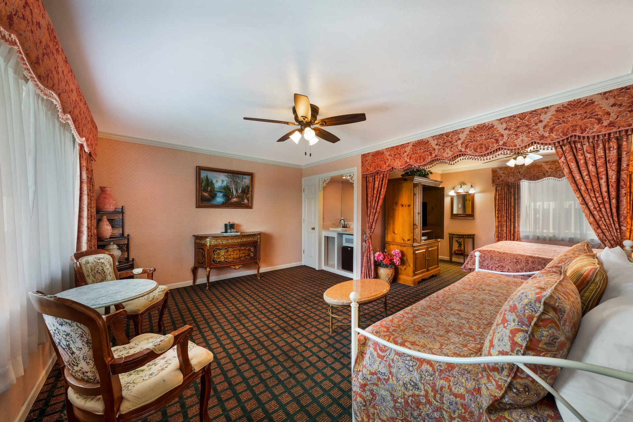 Carmel Inn And Suites 21/34