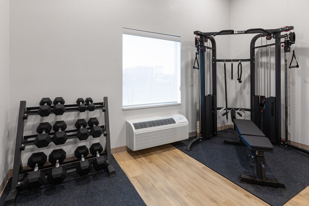 Microtel Inn & Suites by Wyndham Tooele 32/46