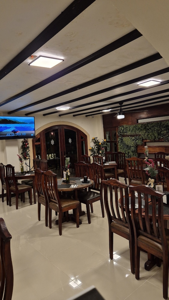 El Zaguán Colonial 39/50