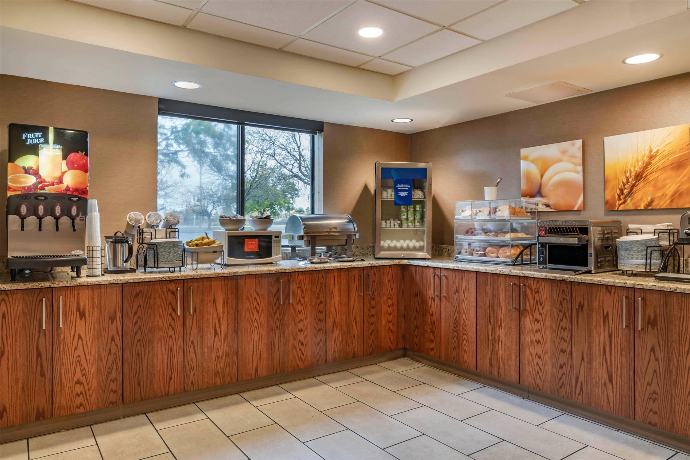 Comfort Inn University Amherst, NY 4/12