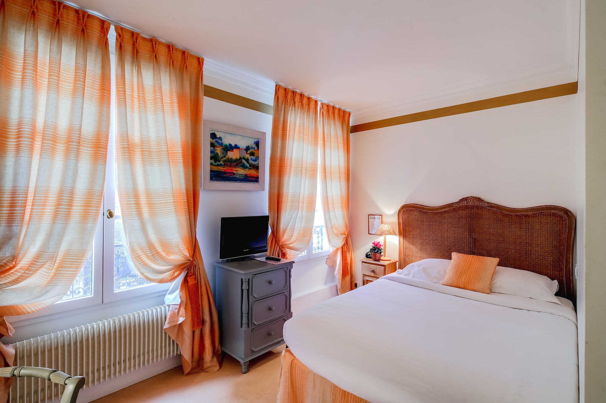 STUDIO, DOUBLE BED