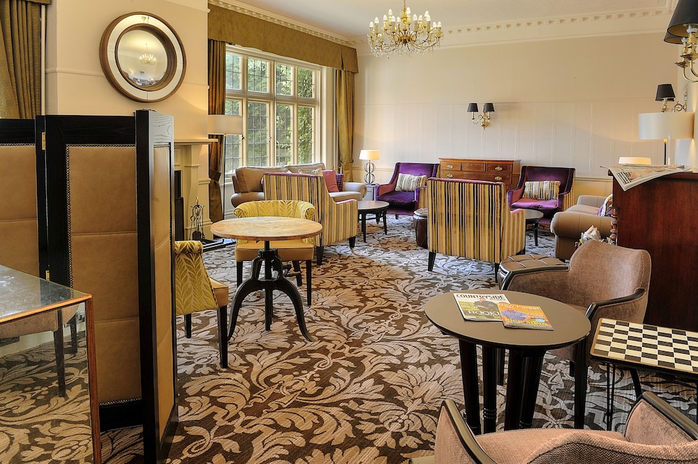 The Crown Manor House Hotel 39/42