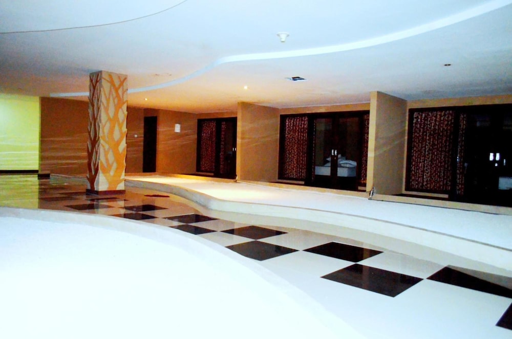 Nirmala Hotel And Convention Centre 5/66