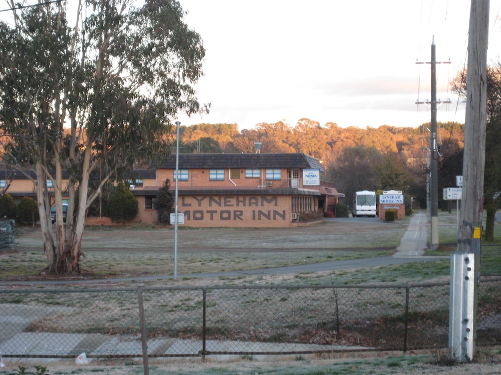 Canberra Lyneham Motor Inn 3/48