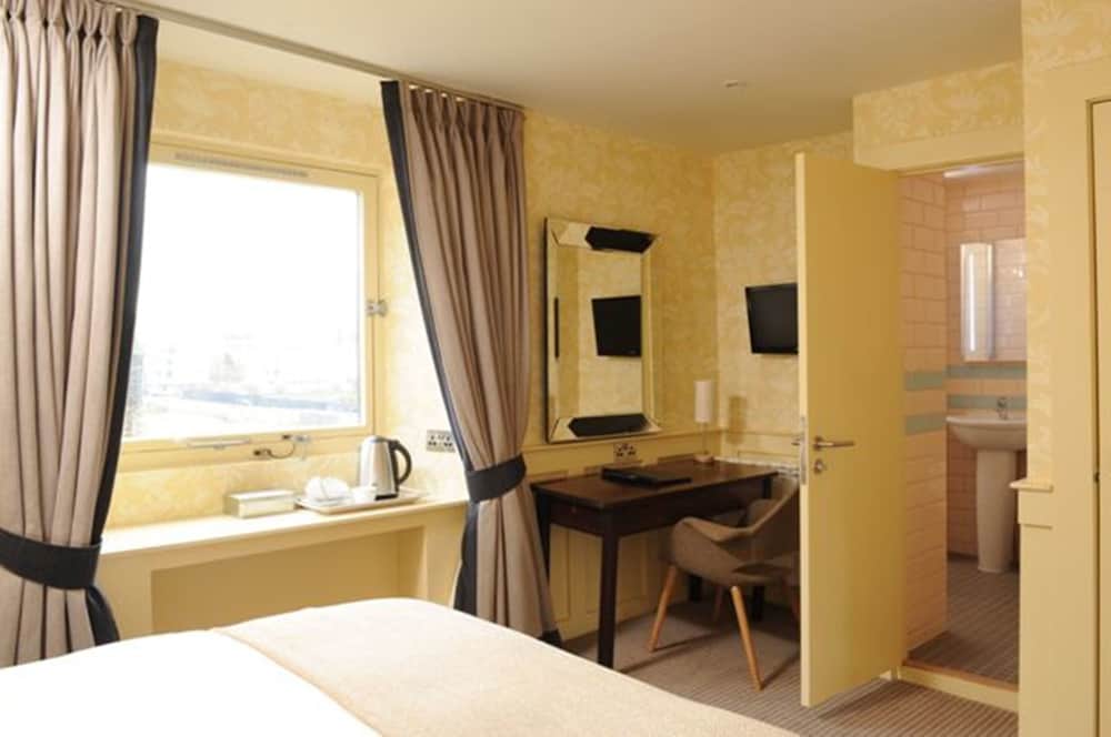 Brooks Hotel Edinburgh 31/62