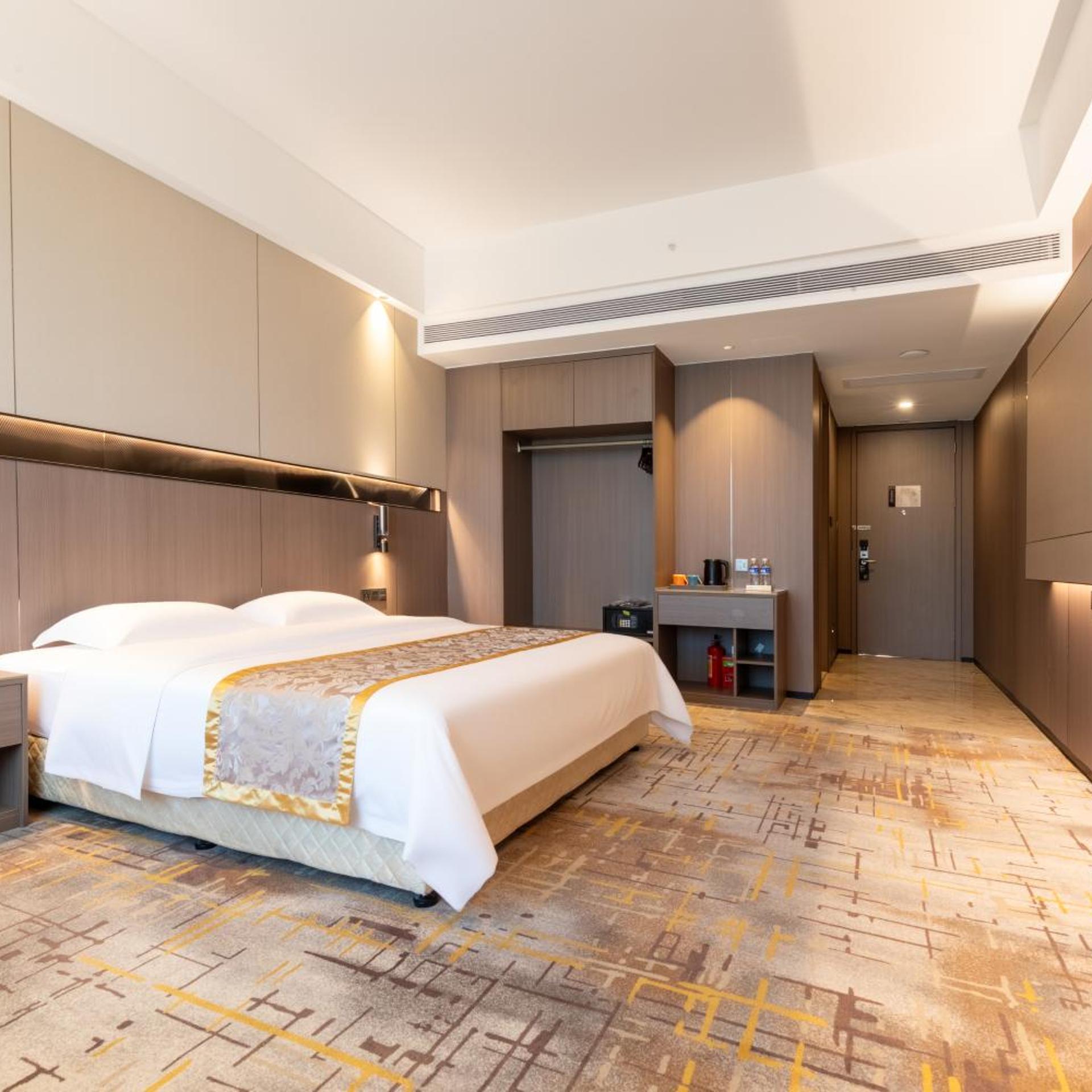 Yinquan Hotel 13/46