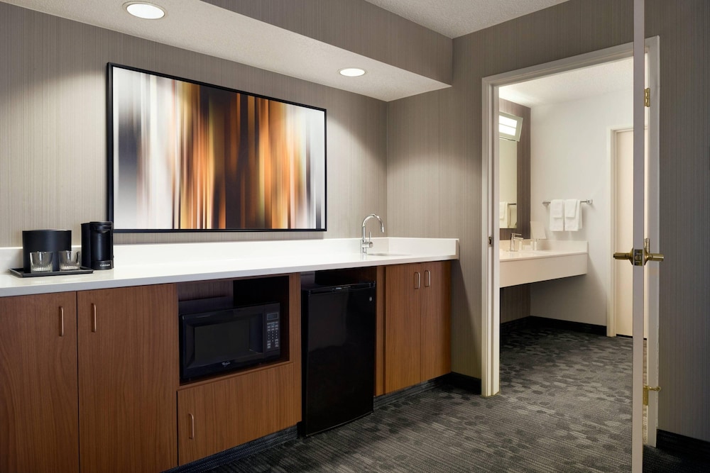 Courtyard by Marriott Dayton Beavercreek 11/61