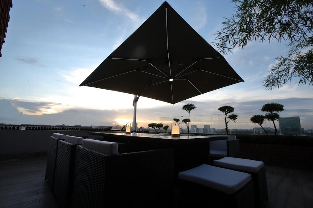 Empyrean Hotel in DHAKA