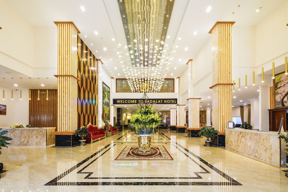 Ladalat Hotel 8/80