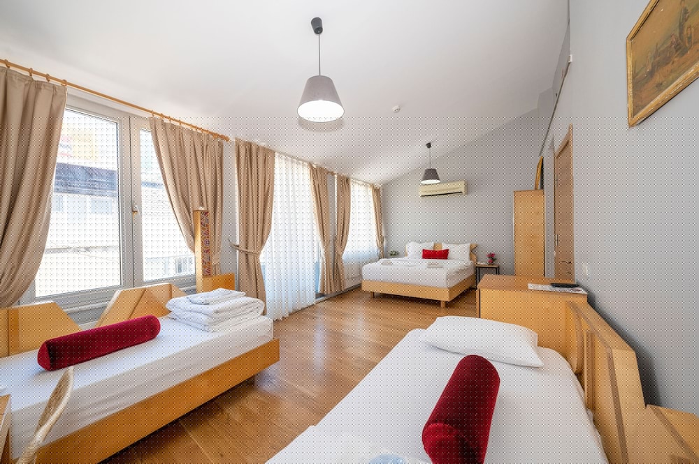 Hotel Next2 27/65