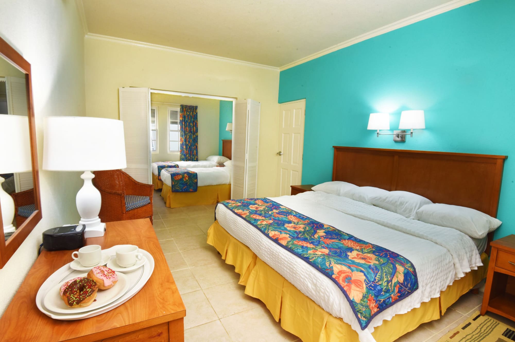 2 Bedrooms, Deluxe, Apartment, King and Twin Beds, Ocean View, 2 Bathrooms