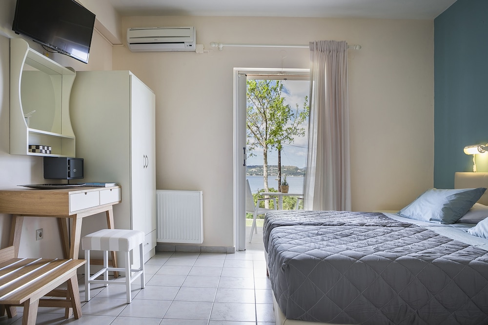 Panorama Fanari Studios Apartments 17/77