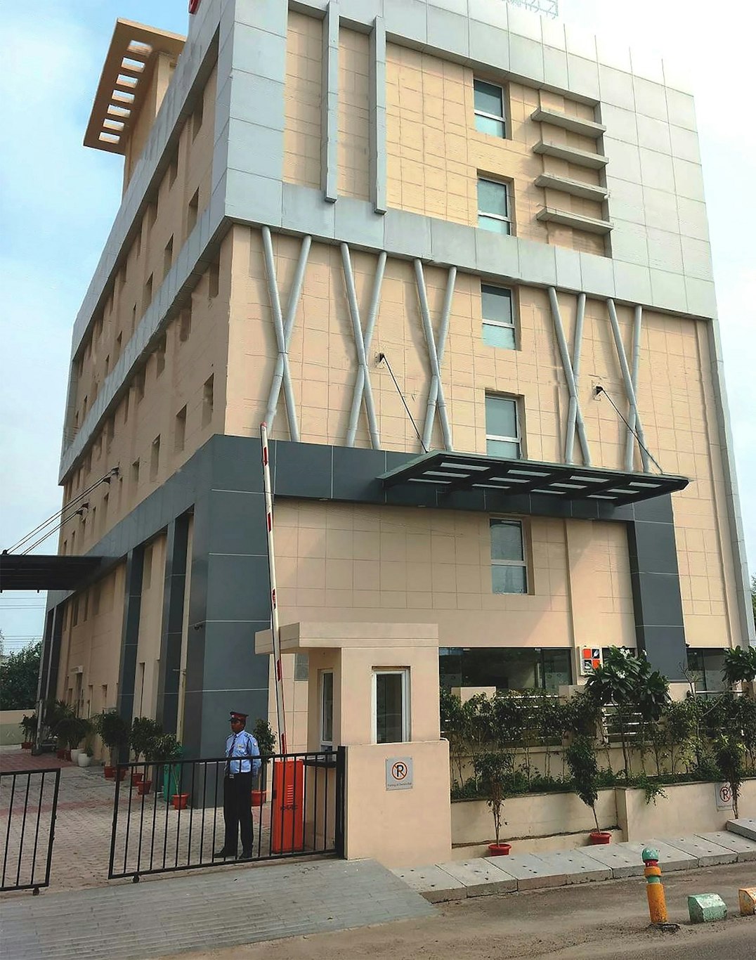 Ginger Lucknow in LUCKNOW