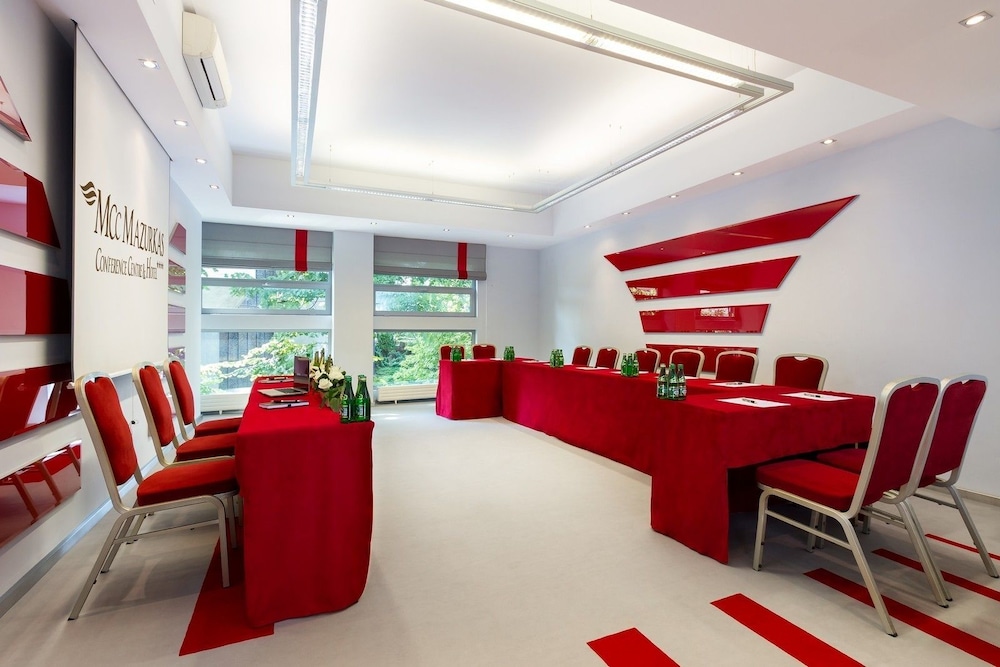 Mcc Mazurkas Conference Centre Hotel 47/50