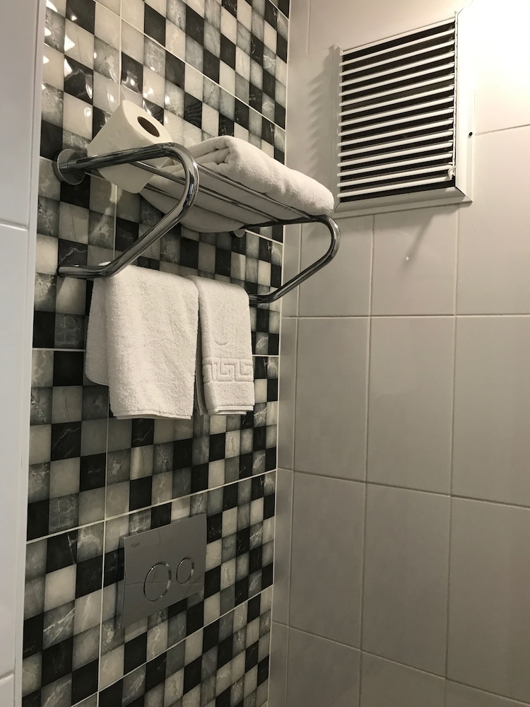 Hande Hotel 31/60