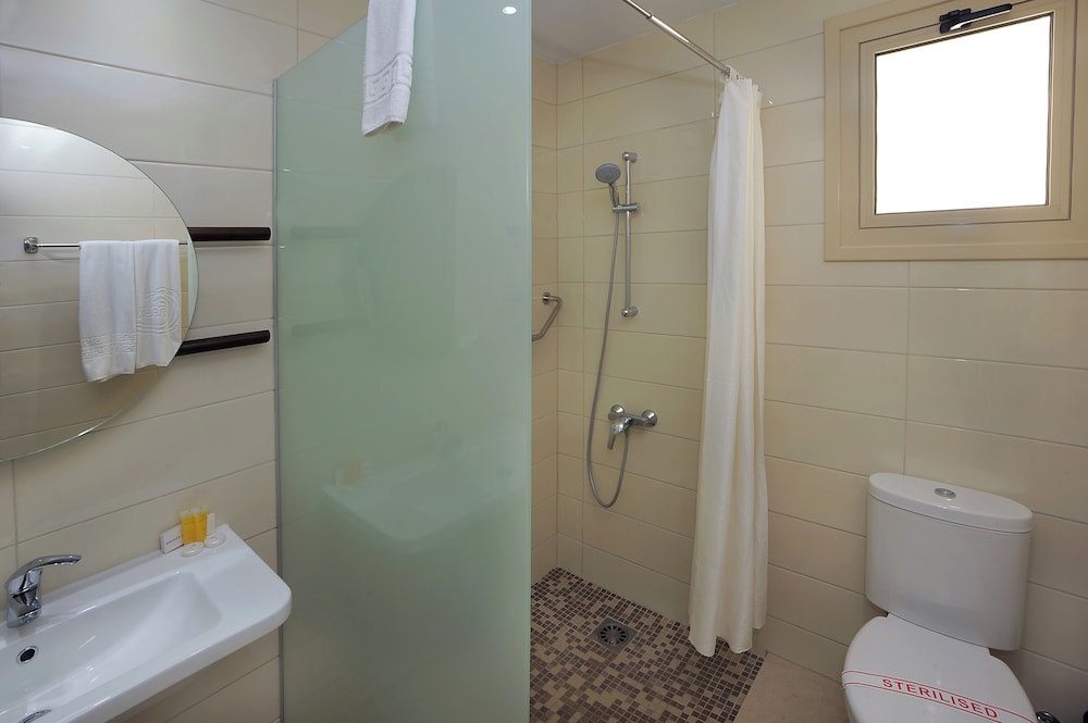 Nelia Beach Hotel & Spa 57/67