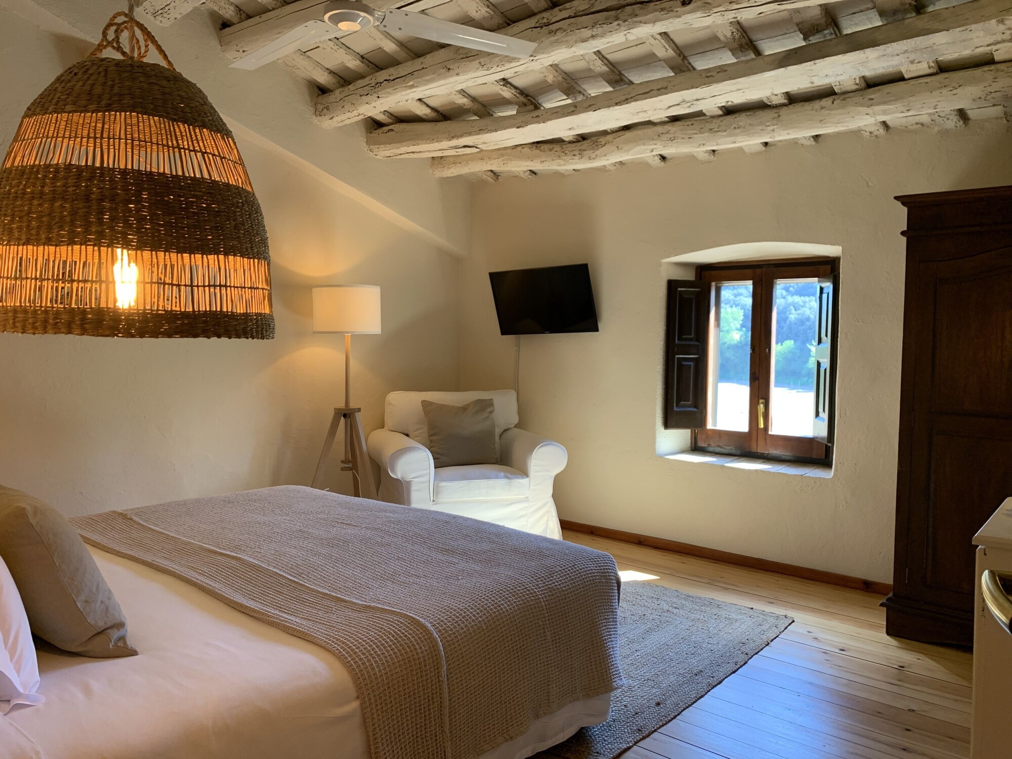 SUPERIOR, DOUBLE BED