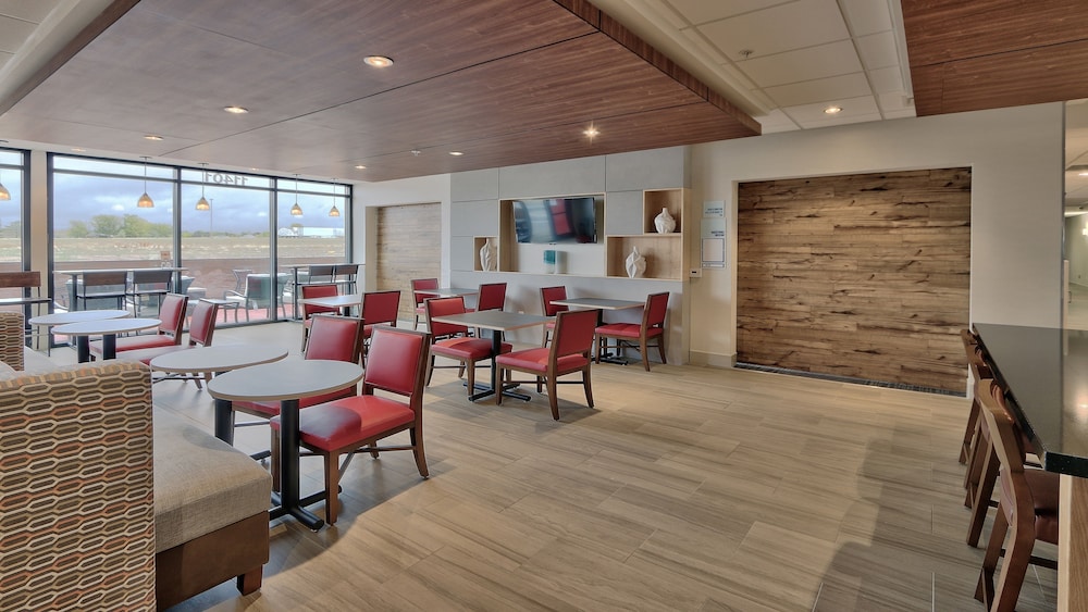 Holiday Inn Express & Suites Denver Northwest - Broomfield 44/51