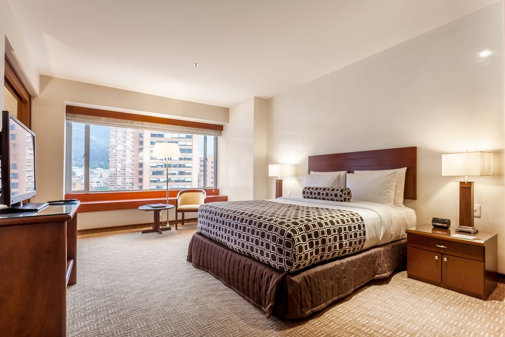 DELUXE, DOUBLE BED