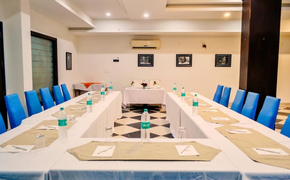 Clarks Inn Express Jaipur 52/60