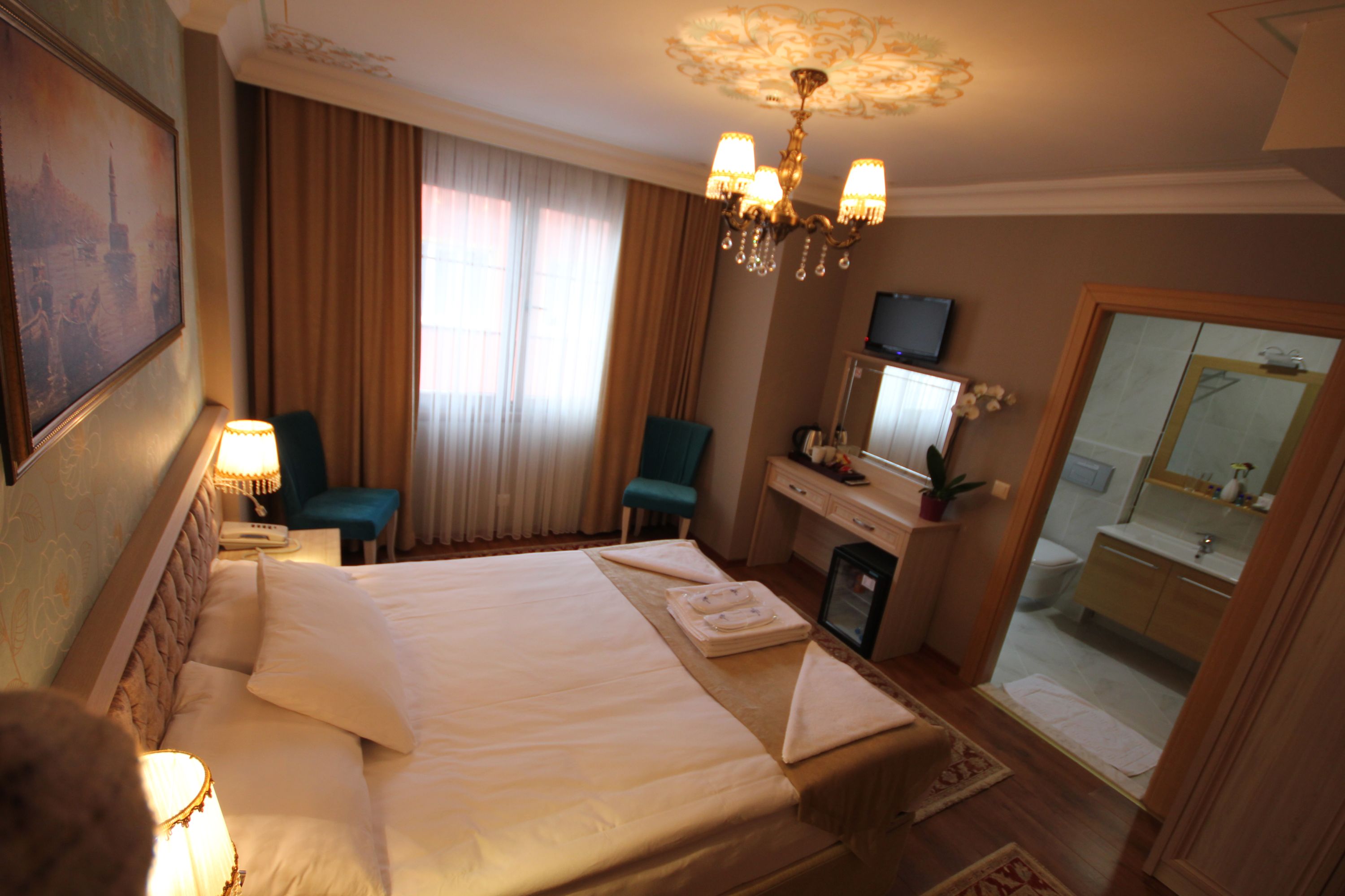 Room, Double Bed