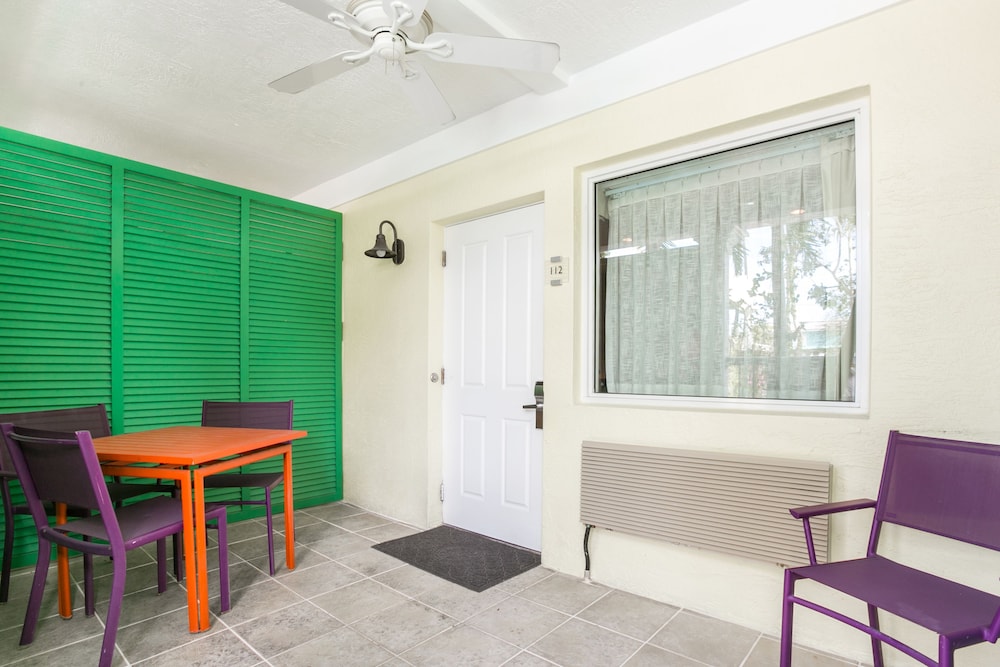 Almond Tree Inn 45/67