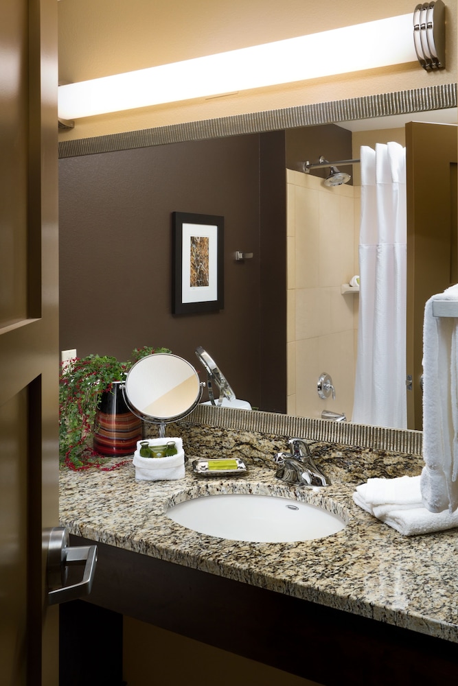 Clubhouse Hotel Suites Pierre 22/60