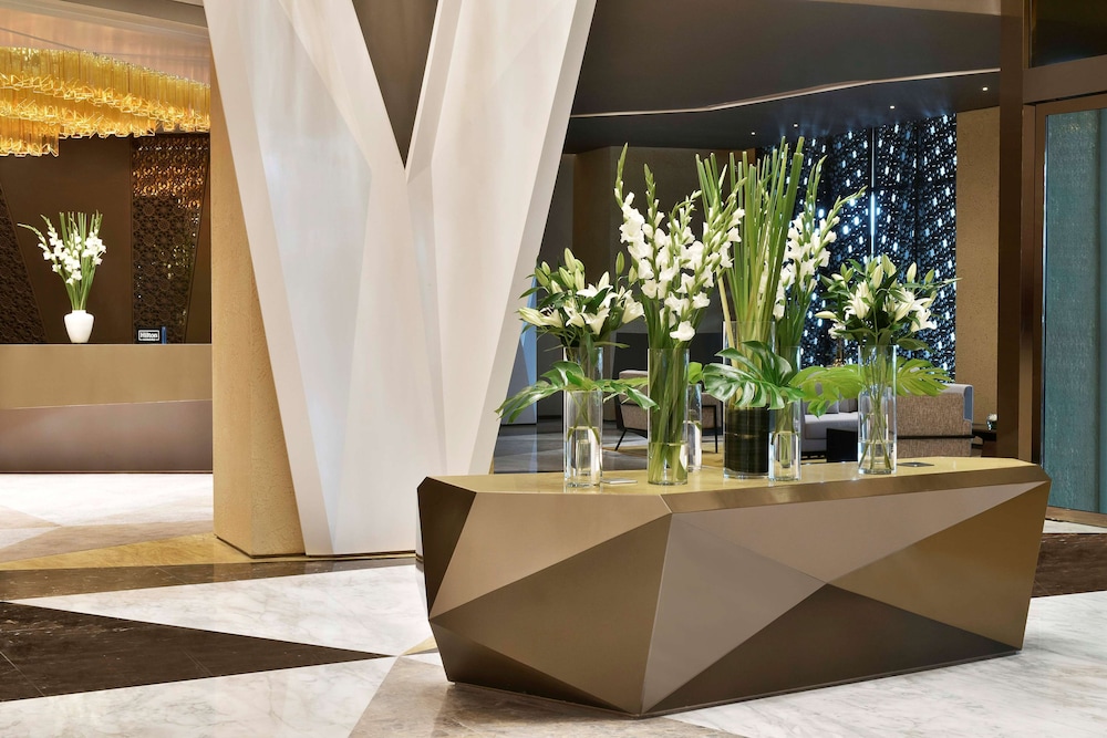 Hilton Bahrain 10/60