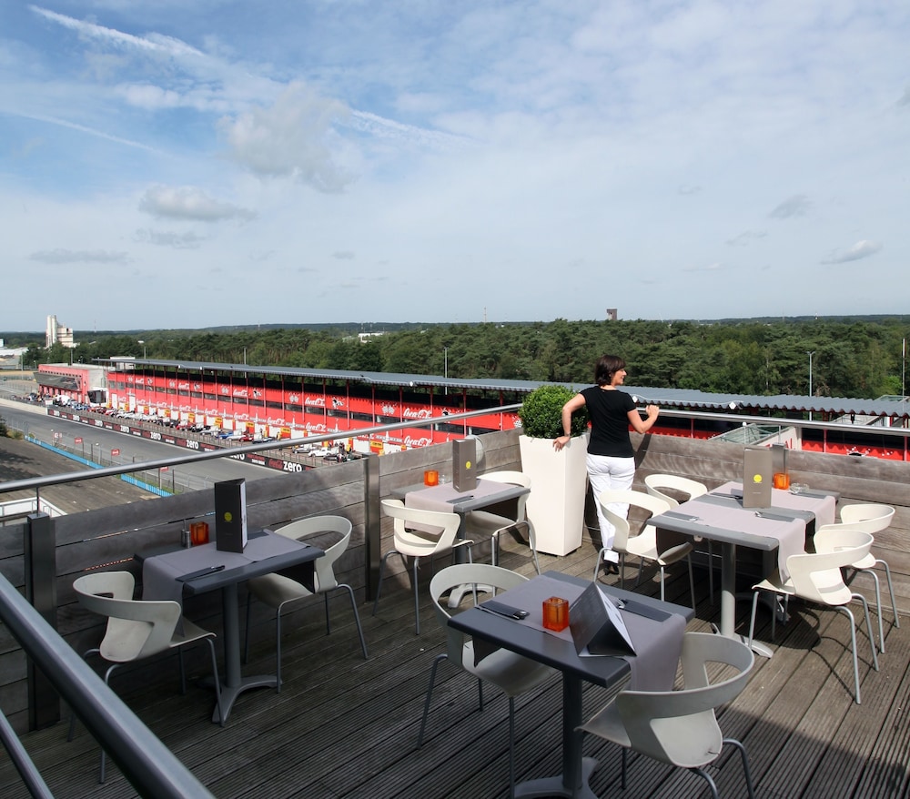 Hotel De Pits 34/53