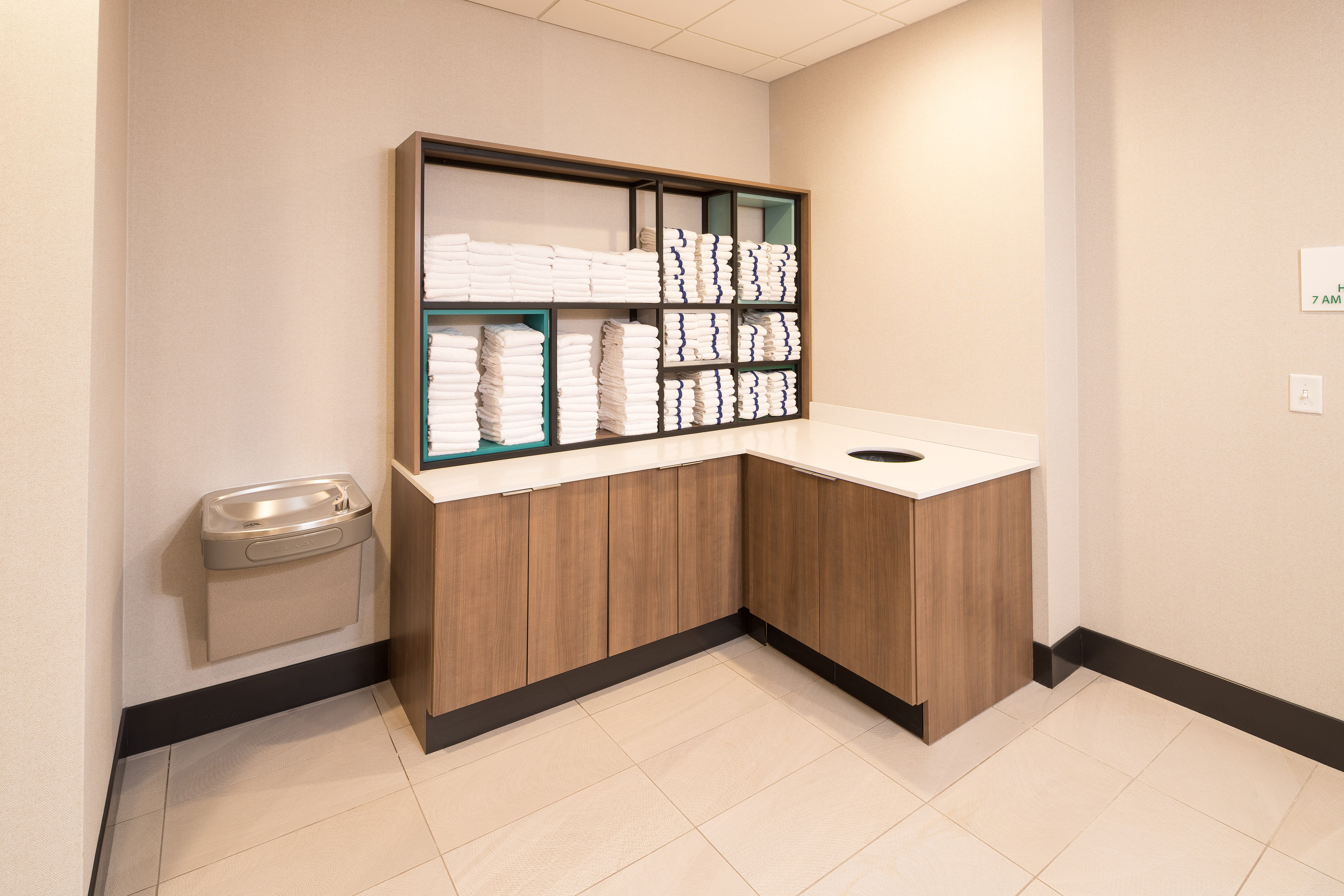 Holiday Inn Kalamazoo West 17/44