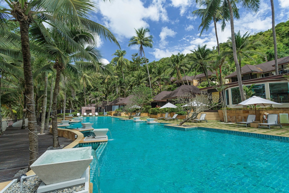 ANDAMAN WHITE BEACH RESORT 63/70