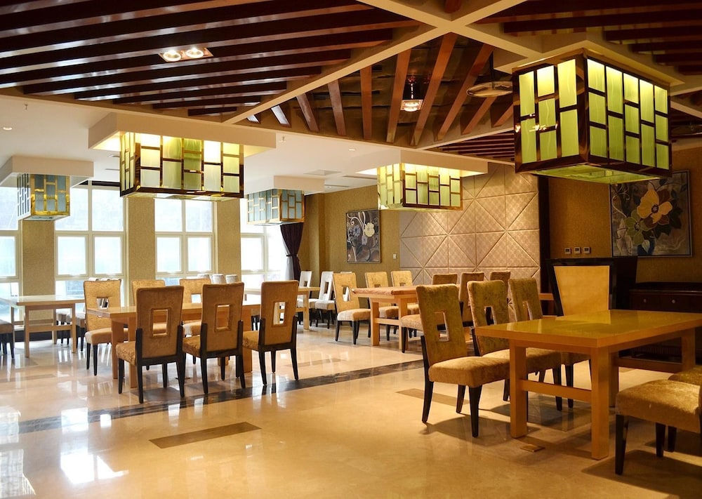 Days Hotel and Suites by Wyndham Hengan Chongqing 45/54