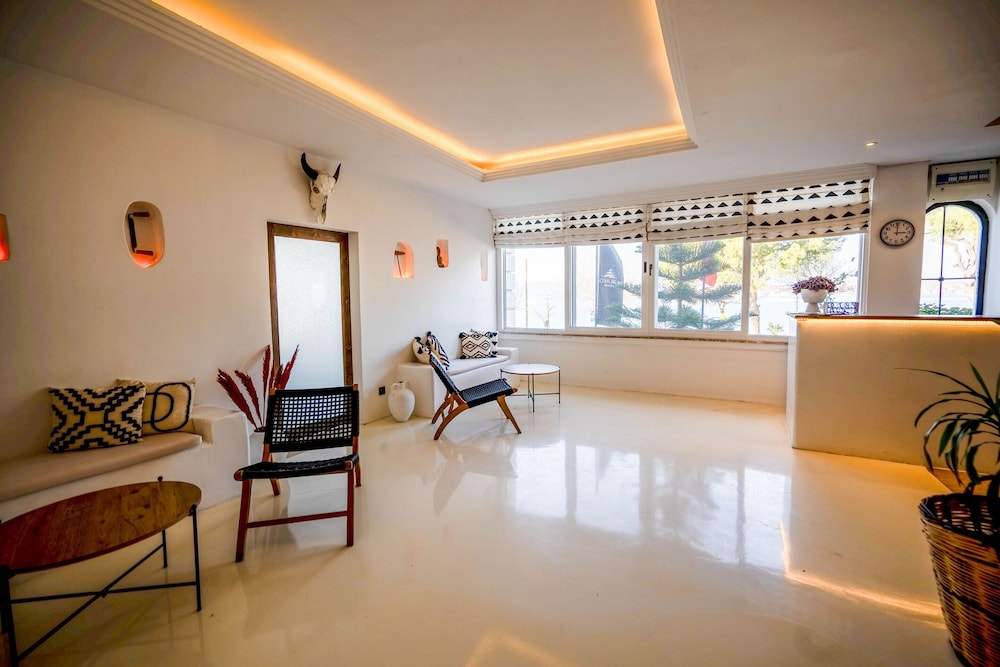 Camlik 87 Hotel Ayvalik 45/63