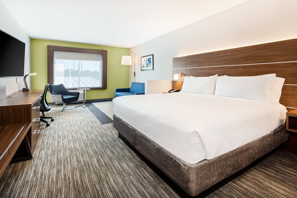Holiday Inn Express Suites Niceville Eglin Area 14/50