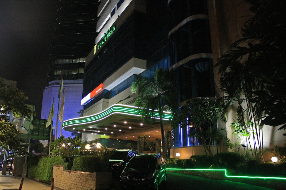 TUNJUNGAN HOTEL 1/73