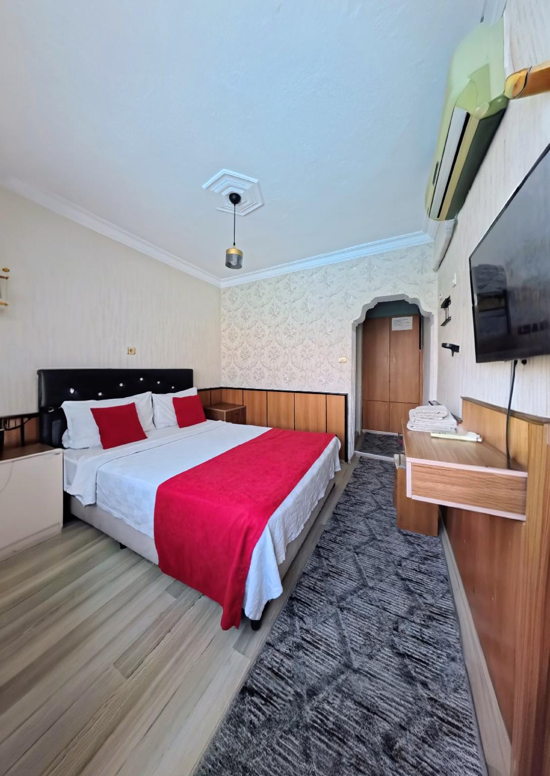 Room, Single, Single Bed