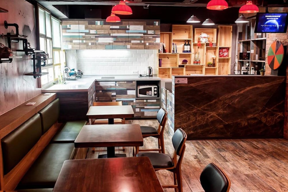 Yesinn Hostel @Yau ma tei 40/50