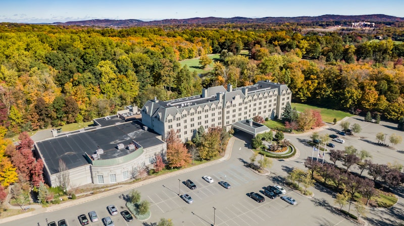HILTON PEARL RIVER 18/18