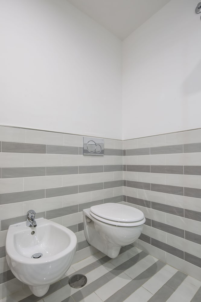 Flower Suites Sorrento 35/39