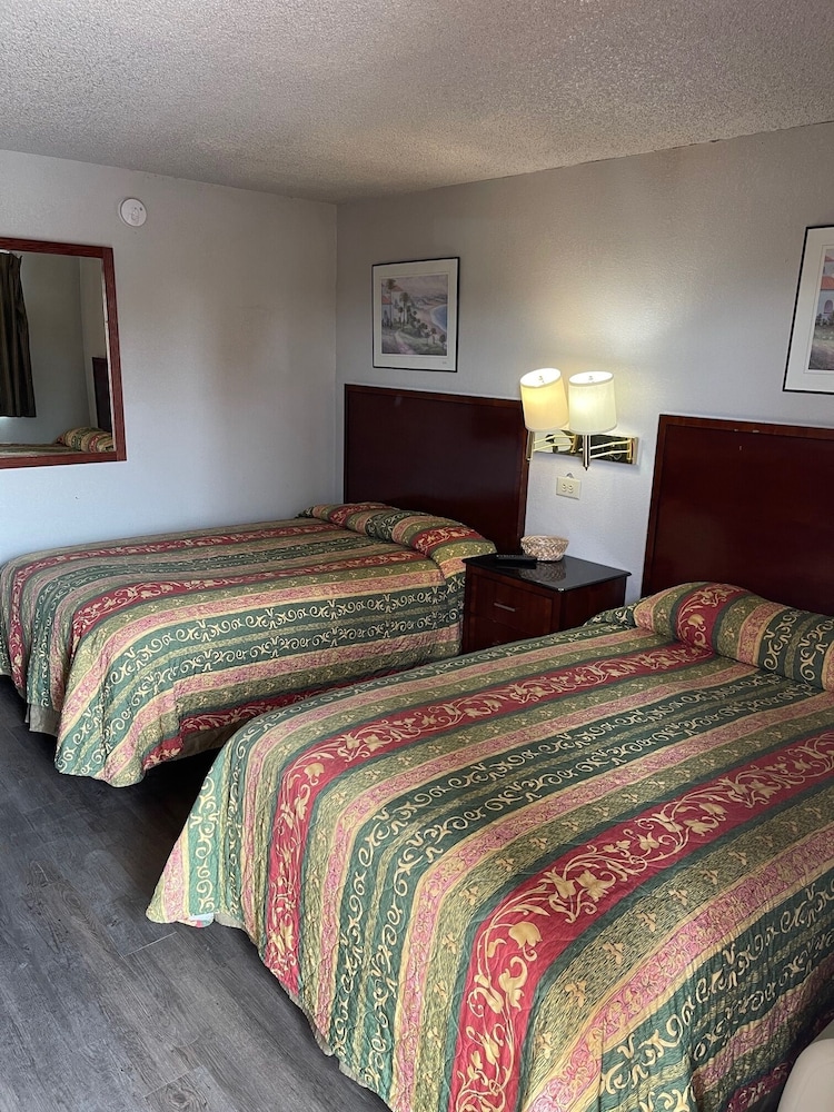 Days Inn by Wyndham Farmington NM 20/59