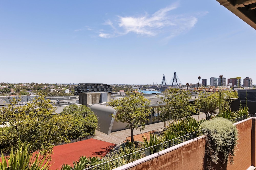 Oaks Sydney Goldsbrough Suites 66/69