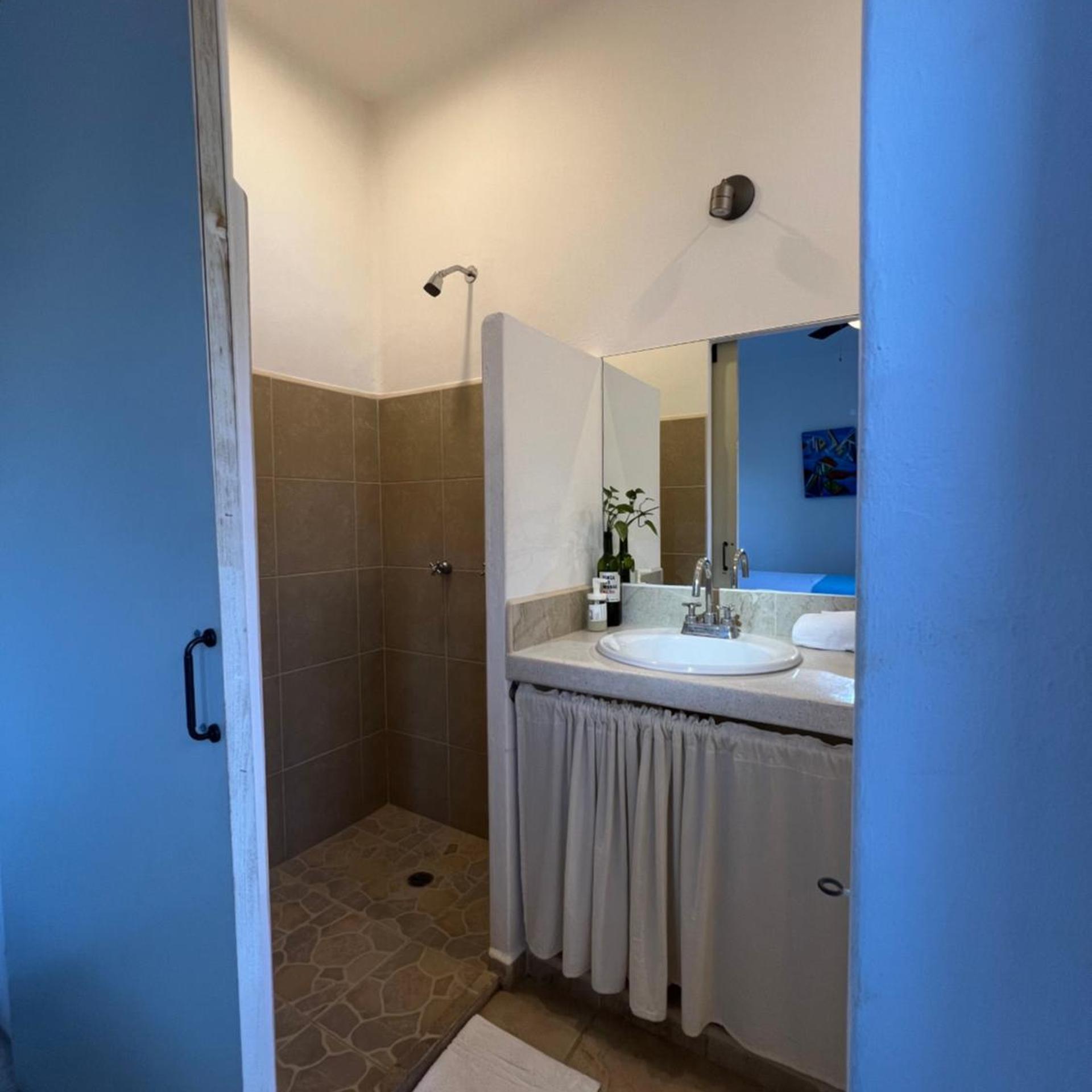 Blue Bocana Hotel 44/48