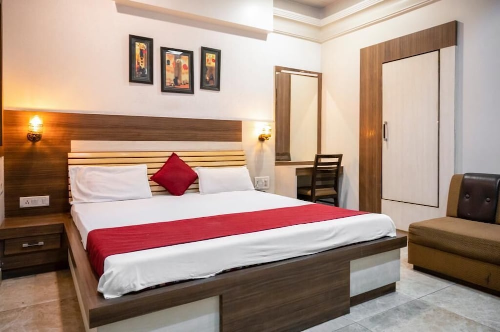HOTEL PRAYAG 16/55
