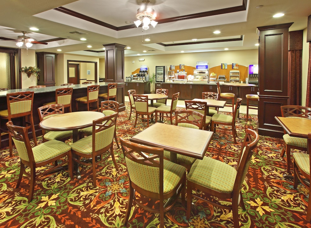 Holiday Inn Express Hotel Suites Henderson Traffic Star 45/54