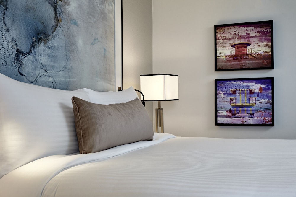 Loews Miami Beach Hotel – South Beach 49/78
