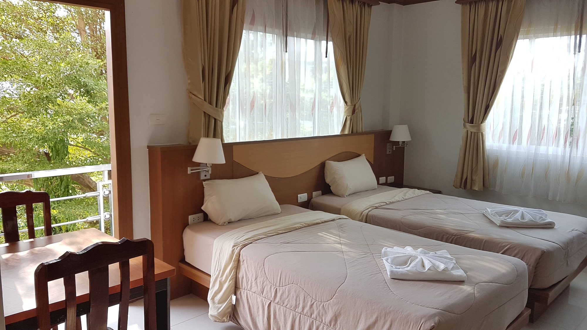 غرفة ديلوكس بسريرين منفصلين بمطبخ صغير، Green Harbor Hotel And Service Apartment 8/10
